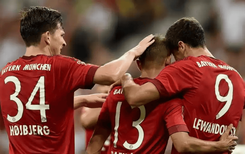 德甲焦点战：拜仁主场冲击七连胜锁优势，沃尔夫斯堡六连败绝境求生机